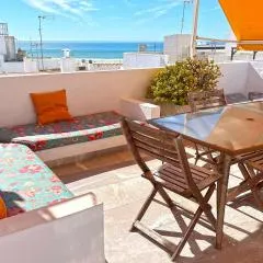 Baluarte Conil town house with roof terrace and sea view in Barrio de los Pescadores
