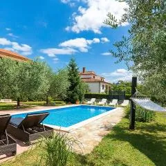 Lovely Home In Zbandaj