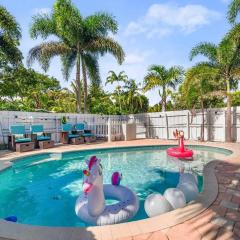 Chic Getaway Near Wilton Drive l Your Urban Escape
