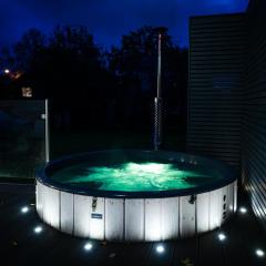 Luxury Guest House - Hot Tub & Sauna