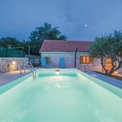 Two-Bedroom Holiday Home In Jagodnja Gornja