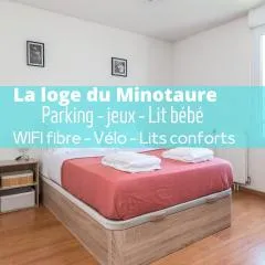 La loge du Minotaure, parking et bureaux