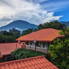 1961 Los Naranjos Hostal