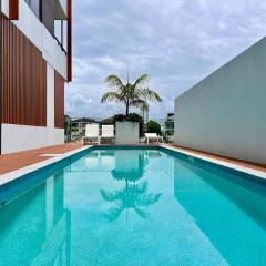 Stylish 1BR Apartment in Surfers, Pool, Gym