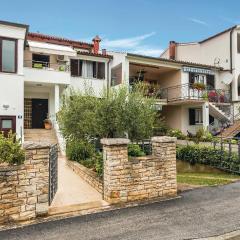 Two-Bedroom Apartment In Porec