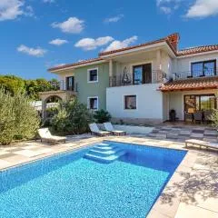 3 Bedroom Lovely Home In Kostrena
