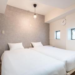 Higashi-Shinjuku 1010