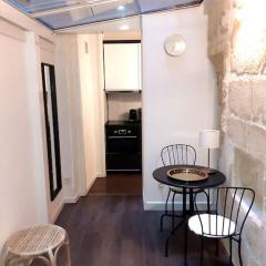 Studio atypique neuf Tourny hyper centre Bordeaux