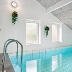 4 Bedroom Cozy Home In Brovst