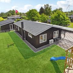 4 Bedroom Beautiful Home In Hadsund