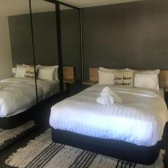 Lonsdale Street Studio Apartment