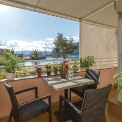 Two-Bedroom Apartment In Ploce