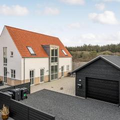 4 Bedroom Cozy Home In Løkken