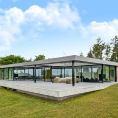 Amazing Home In Ebeltoft With Wifi