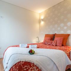 Host Wise - Large Colourful Flats - Ace Location