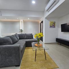 Hermosa unidad frente Starbucks L5