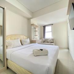 Homey Furnished 2BR Apartment at Parahyangan Residence By Travelio