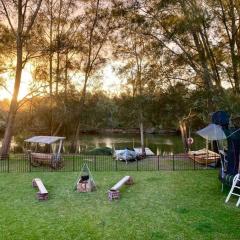 Blue Haven Gypsy Paradise - 3 bedroom cosy waterfront cottage on Central Coast