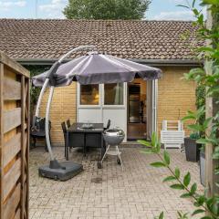Cozy Apartment In Middelfart With Wifi