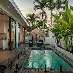 Villa Reif 2 Canggu, Luxury poolvilla, 2 bedrooms, 100m2, near beach, central & quiet location