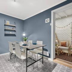 Central and Historic 2BR - 300m to Bryggen