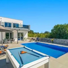 Villa Lavandula by Villa Plus