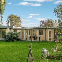 Awesome Home In Føllenslev With Wifi