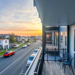 Modern 3Bdr 2bath Apartment Beach Golf Shops Relax