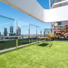 Modern 2 Bedroom Apartment with Parking South Brisbane