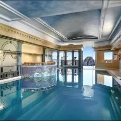Central Sydney Apartment with Pool, Sauna & Gym!