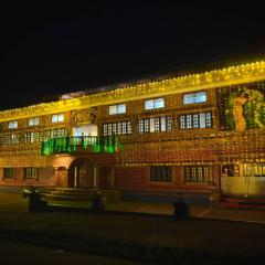 Benzy Palace Resort