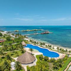 Beach Front Apartment with beach access AMARA