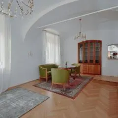 Altbauwohnung in städtischer Ruhelage
