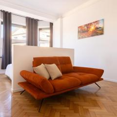 Nuovissimo ed elegante appartamento, 5 minuti a piedi dalla stazione centrale