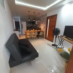 FLAT a 2min do relogio da flores com ar condicionado