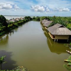 Mekong Riverside Boutique Resort & Spa