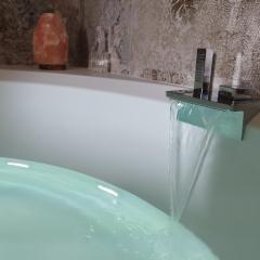 Antica Roccia a Calascio con idromassaggio