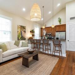 Tortugas Harbor Light Suite