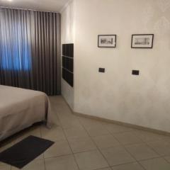 A melhor acomodação entre Pinhais e Curitiba - quarto para até O4 pessoas em casa com garagem