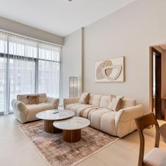Modern 2 BR Apartment near Dubai Butterfly Garden