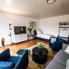 6 Zimmer Haus mit Wintergarten 2 Bäder Industrienah sehr ruhig gelegen