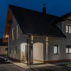 Holiday House ARNI