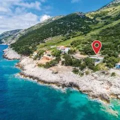Three-Bedroom Holiday Home In Potomje