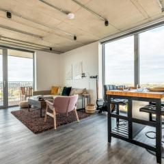 Chic Flat Next To Elizabeth Line - Stunning Views Pass the Keys