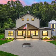 Kouts Home High-End Retreat in Secluded Setting