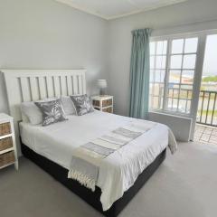 26 Settler Sands Beachfront Accommodation Sea View