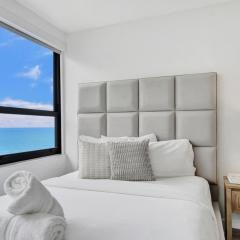 Beautiful Oceanside Retreat with Beach Service 1606
