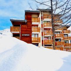 Appartement cosy aux Deux Alpes, au pied des pistes, pour 4 pers, balcon, parking, proche commodités - FR-1-516-211