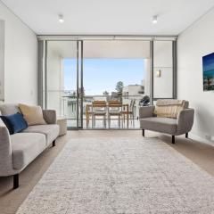 Surfers Paradise, Manly Beach I90