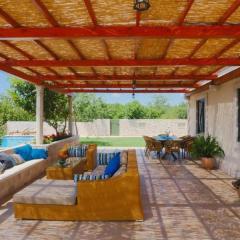 House with a Spacious Garden and Swimming Pool